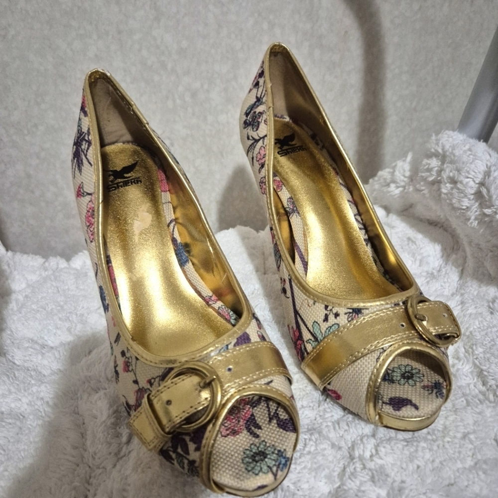 Shiekh Gold and Floral Peep-Toe Heels...SIZE:9